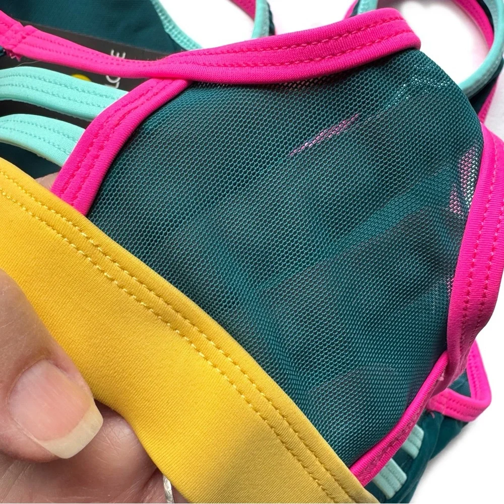 Body Glove Equalizer Medium Support Bikini Top Sports Bra Size Medium